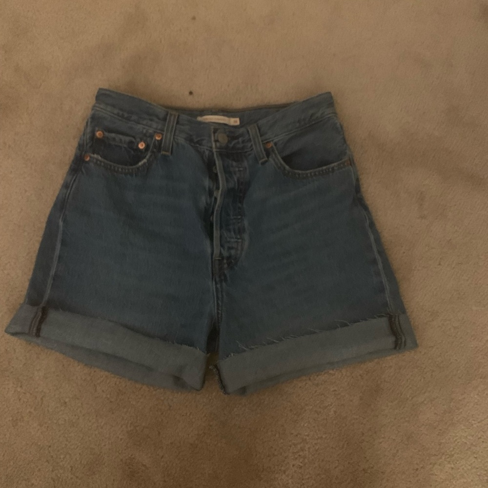 Levi vintage cut off shorts